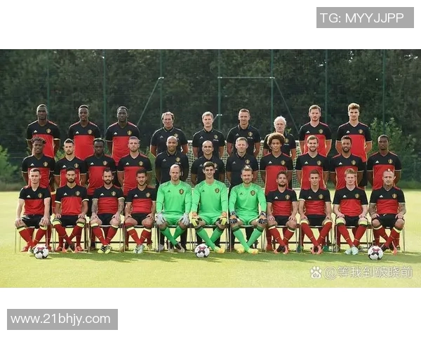 现役足球最强阵容分析与推荐各位置顶尖球员汇总